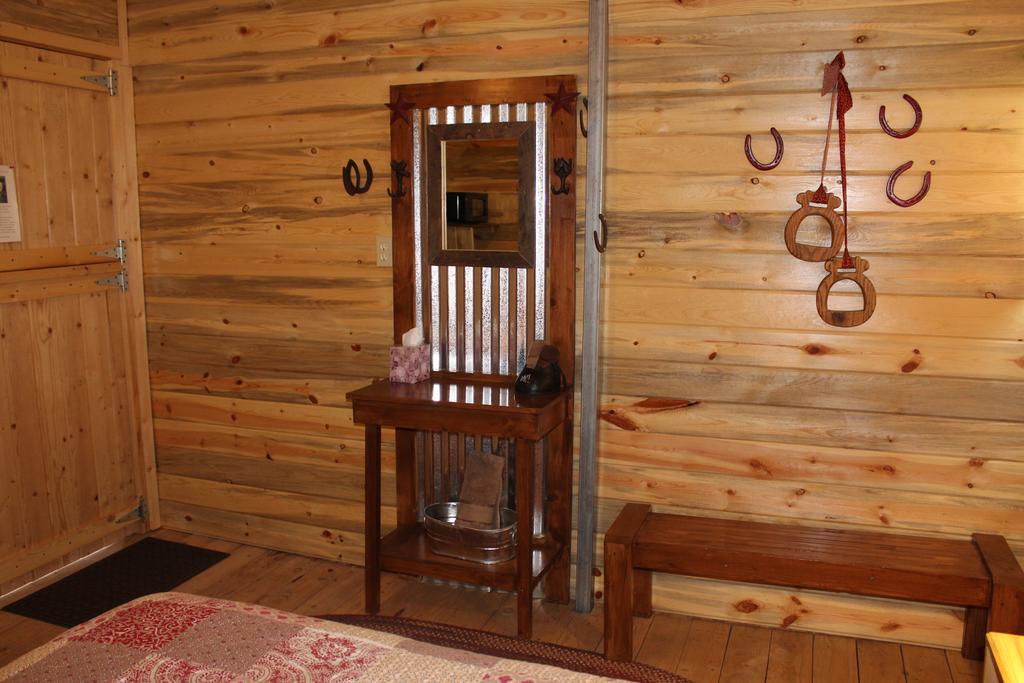 Silver Cabin In The Western Barn Monticello Exterior foto